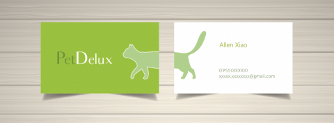 June W - 寵物零食廠商，以大自然綠色為主題，凸顯純天然、不添加人工香料等化學成份的優質零食，加上動物銜接的小巧思，讓簡約的名片增添一絲玩味。