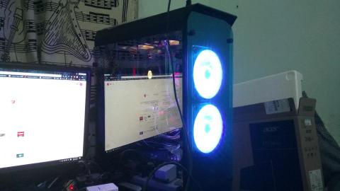 祁恩 - 自組RGB主機
冷卻系統：水冷