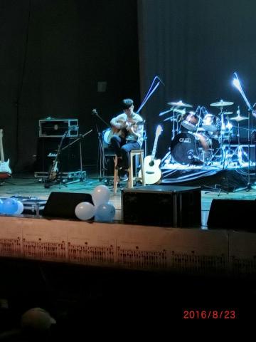 提供烏克麗麗服務的專家賴聖傑