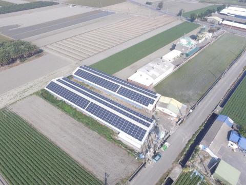 昕陽太陽能發電 周特助 - 養雞場石棉瓦屋頂(更換鐵皮浪板)太陽能光電系統 昕陽太陽能發電 周特助 - 養雞場石棉瓦屋頂(更換鐵皮浪板)太陽能光電系統