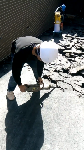 富程工程 - 打除柏油路面 富程工程 - 打除柏油路面