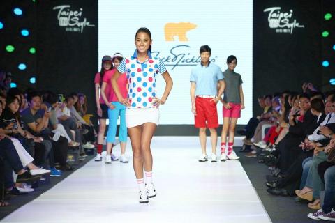 煜芯股份有限公司/攝影師李玉清 - 名模王麗雅出席台北魅力展服裝秀