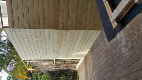 阿水裝潢 - 南方松圍牆。無縫處理。