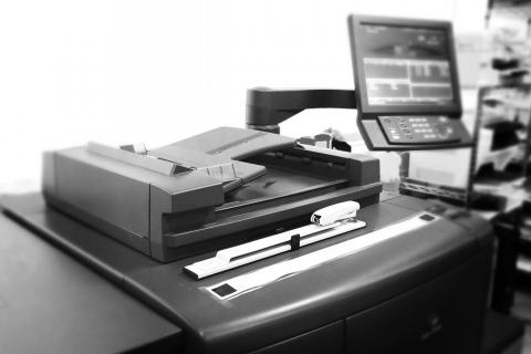 采硯創意有限公司 - 全採數位雷射機