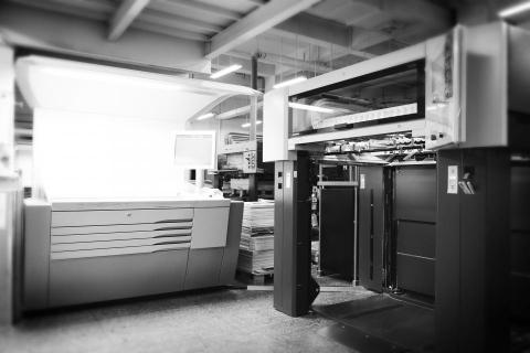 采硯創意有限公司 - 德國海德堡四色印刷機