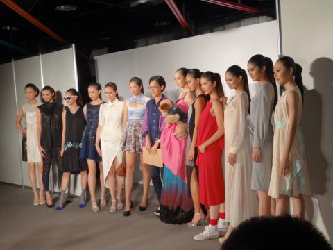 米蘭達造型事務所 - 擅長打造不同的個性美
不管是商業作品還是新娘婚禮上都能為客戶妝點出獨樹一格的美麗
近18年造型經歷
各大國際精品fashion show妝髮
各大國際展會,記者會,活動造型師
作品散見於各大媒體通路
其他詳請請參考關於
歡迎造型相關工作洽詢 米蘭達造型事務所 - 擅長打造不同的個性美
不管是商業作品還是新娘婚禮上都能為客戶妝點出獨樹一格的美麗
近18年造型經歷
各大國際精品fashion show妝髮
各大國際展會,記者會,活動造型師
作品散見於各大媒體通路
其他詳請請參考關於
歡迎造型相關工作洽詢