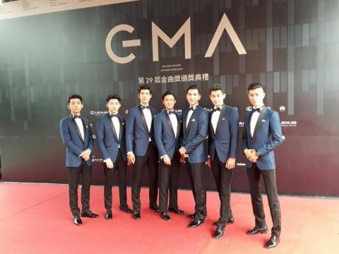 米蘭達造型事務所 - 擅長打造不同的個性美
不管是商業作品還是新娘婚禮上都能為客戶妝點出獨樹一格的美麗
近18年造型經歷
各大國際精品fashion show妝髮
各大國際展會,記者會,活動造型師
作品散見於各大媒體通路
其他詳請請參考關於
歡迎造型相關工作洽詢 米蘭達造型事務所 - 擅長打造不同的個性美
不管是商業作品還是新娘婚禮上都能為客戶妝點出獨樹一格的美麗
近18年造型經歷
各大國際精品fashion show妝髮
各大國際展會,記者會,活動造型師
作品散見於各大媒體通路
其他詳請請參考關於
歡迎造型相關工作洽詢