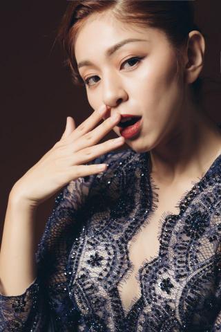 米蘭達造型事務所 - 擅長打造不同的個性美
不管是商業作品還是新娘婚禮上都能為客戶妝點出獨樹一格的美麗
近18年造型經歷
各大國際精品fashion show妝髮
各大國際展會,記者會,活動造型師
作品散見於各大媒體通路
其他詳請請參考關於
歡迎造型相關工作洽詢 米蘭達造型事務所 - 擅長打造不同的個性美
不管是商業作品還是新娘婚禮上都能為客戶妝點出獨樹一格的美麗
近18年造型經歷
各大國際精品fashion show妝髮
各大國際展會,記者會,活動造型師
作品散見於各大媒體通路
其他詳請請參考關於
歡迎造型相關工作洽詢