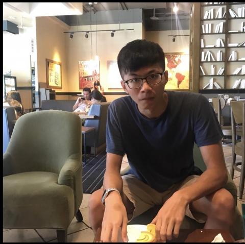 提供adsense賺錢服務的專家何家祥