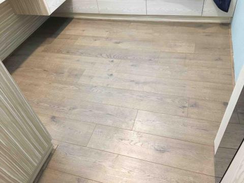 博澤綜合建材有限公司 - 新竹社區完工照
???
想瞭解更多德國進口超耐磨木地板/SPC防水礦石地板資訊
歡迎來電洽詢：（02）8961-1068（郭先生）

#新品上市SPC防水礦石地板熱賣中???