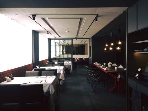 室錦春 - 王品高雄中正店設計案