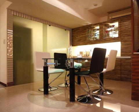 亦樺室內裝修設計工作室.京美興業有限公司 - 簡約輕奢華風-賴公館~飯廳