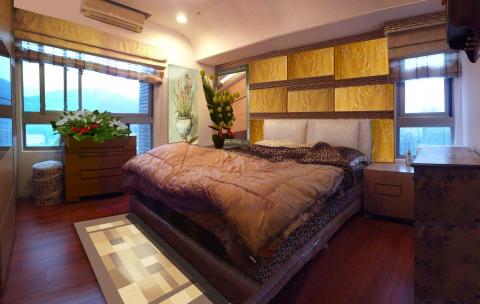 亦樺室內裝修設計工作室.京美興業有限公司 - 簡約輕奢華風-賴公館~主臥室