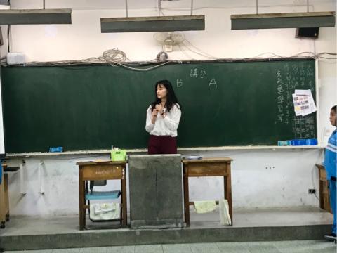 小諭兒 - 中學表演藝術教學 小諭兒 - 中學表演藝術教學