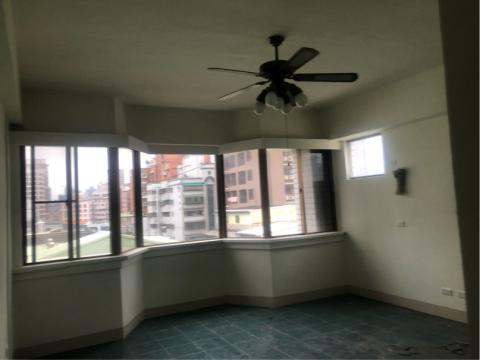 利升工程行 - 舊屋裝潢全拆整理，全室油漆施作