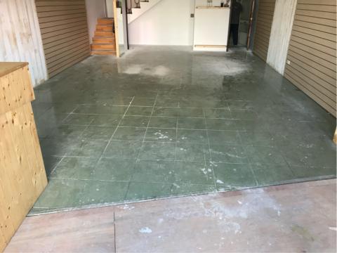 鯨豔塑膠地板 - 