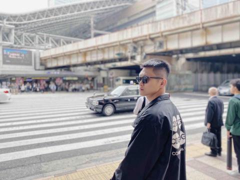 提供名片印製台北服務的專家謝宏其