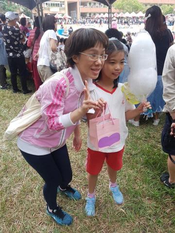 芊葵 - 中、英文家教 - 受學生邀請，參加校慶運動會
