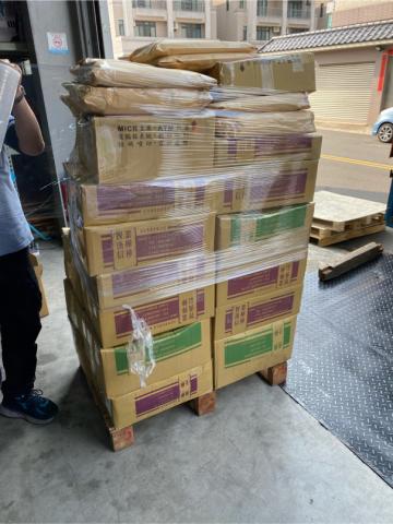 全統物流 - 物品纏膜打板 