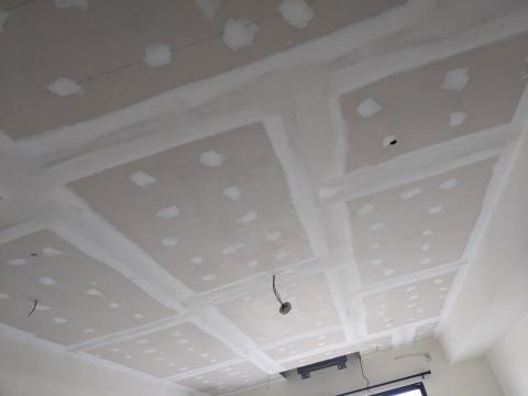 三合順防水油漆塗裝裝修工程 - 天花板輕隔間接縫批土整平