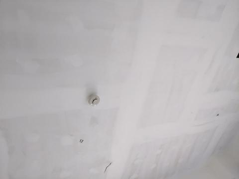 三合順防水油漆塗裝裝修工程 - 輕隔間天花板面全面批土毛細孔補平