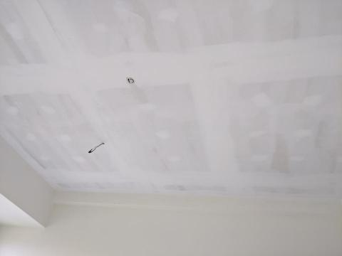 三合順防水油漆塗裝裝修工程 - 輕隔間天花板面全面批土毛細孔補平