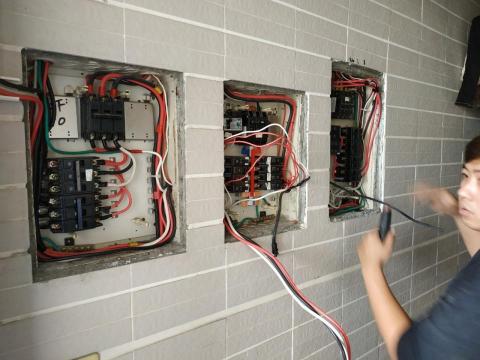 富澤水電行 -  富澤水電行 -