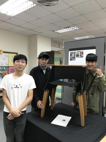 戴瑋庭 - 椅子設計