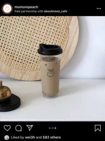 ooc - about moon cafe & momorepeach
韓系聯名咖啡杯 (MADE IN KOREA)
-
ooc art&design
If you love my project,
DM and share your story!