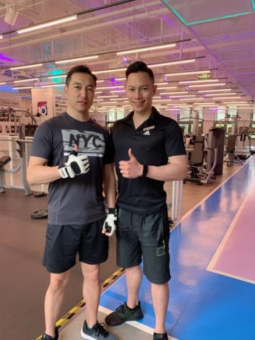 Neo1對1健身工作室 @西屯逢甲｜講師級教練授課 - 日本籍高階主管 私教會員 畢業照