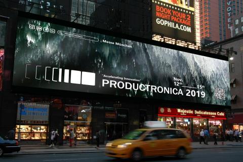 Kelsey Hung - Productronica 展覽識別-看板設計
Productronica -Billboard advertising 

More design works:
https://issuu.com/7685281/docs/portfolio-_issue)