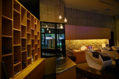天璟空間設計 - 美髮沙龍店面設計