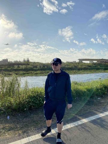 提供高中物理服務的專家陳奕瑄