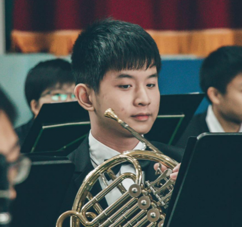 提供高中化學服務的專家黃昱寧