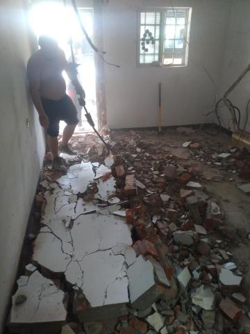 小胖 - 拆除，打石。