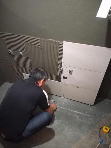 小胖 - 磁磚貼黏