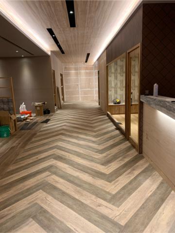 御珮窗簾 - 人字型地磚