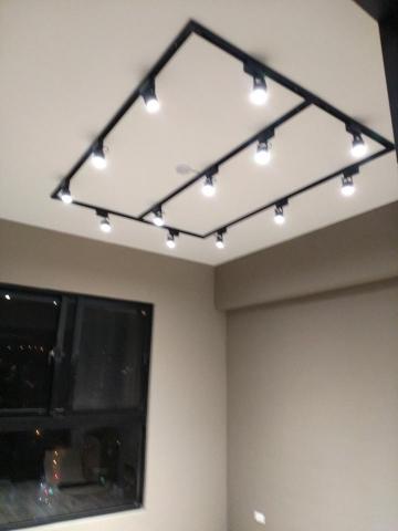 許棋祥 - 房間日字型軌道燈安裝