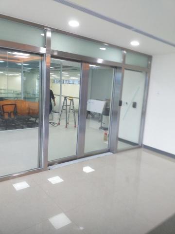 家佳居家修缮 - 白鐵玻璃自動門