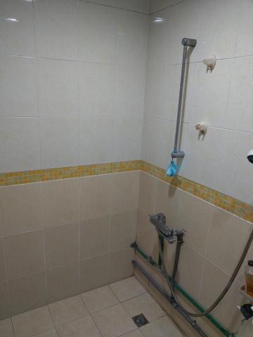 楊木森 - 接案方家裡的浴室(無窗)