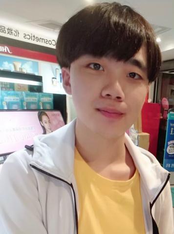 提供高中物理服務的專家林献騰