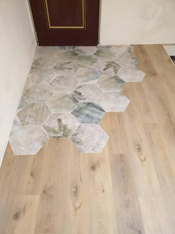 樸昱地板 - SPC石塑防水地板銜接六角磁磚 樸昱地板 - SPC石塑防水地板銜接六角磁磚
