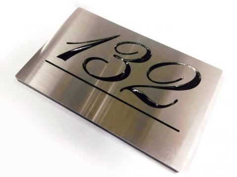 設采廣告有限公司 - 