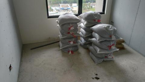 銘鋐工作室 - 進料工