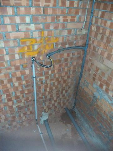 辰杰水電工程行 - 廁所衛浴修改，更改完管路後試水完成（未漏水）