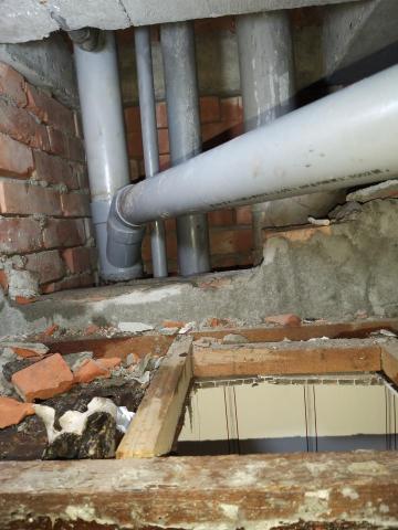 辰杰水電工程行 - 管道間漏水另件更換完工