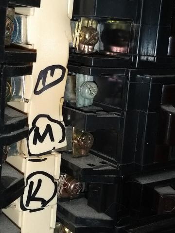 辰杰水電工程行 - 屋主先前人員安裝不當（未鎖緊）導致接點發熱燒焦，需更換中版