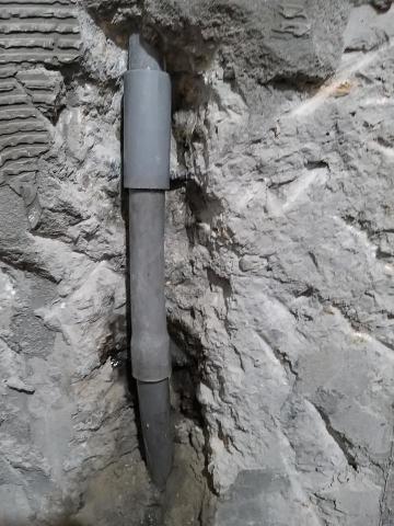 辰杰水電工程行 - 廁所修整順便抓漏水（此管為隔壁户之揚水管，費用部份由業主和隔壁户協商）