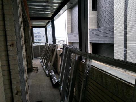 ◆虹捷★家庭鋁窗工作坊◆ - 陽台當室內空間使用