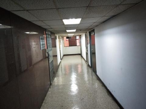 晴鏵修繕--施作面--天地牆水泥-角木架設-屋頂防水-油漆 - .